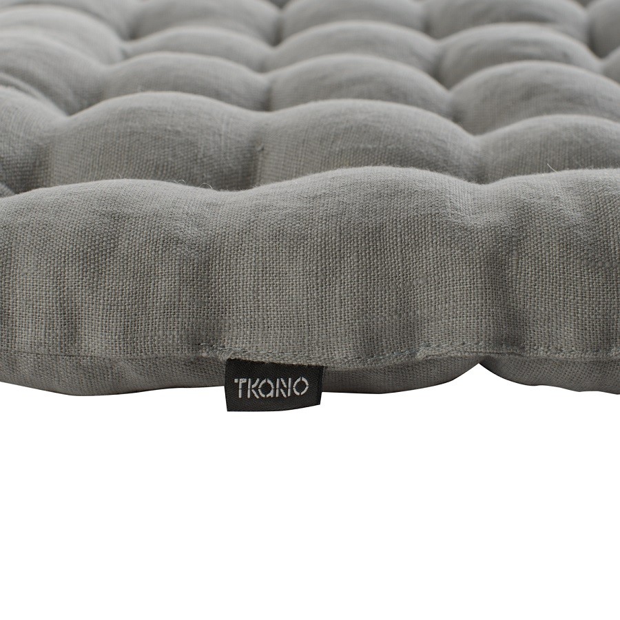 Подушка на стул стеганая из умягченного льна серого цвета, 40х40 см