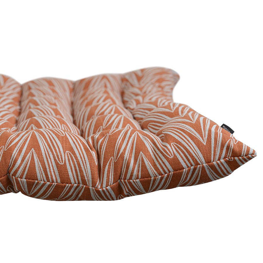 Подушка на стул стеганая из хлопка с графичным принтом Колосья из коллекции russian north, 40х40 см
